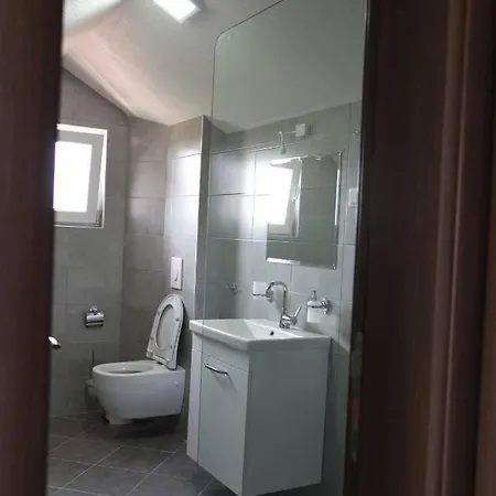 Mihail's In - 1 Apartment Ohrid
